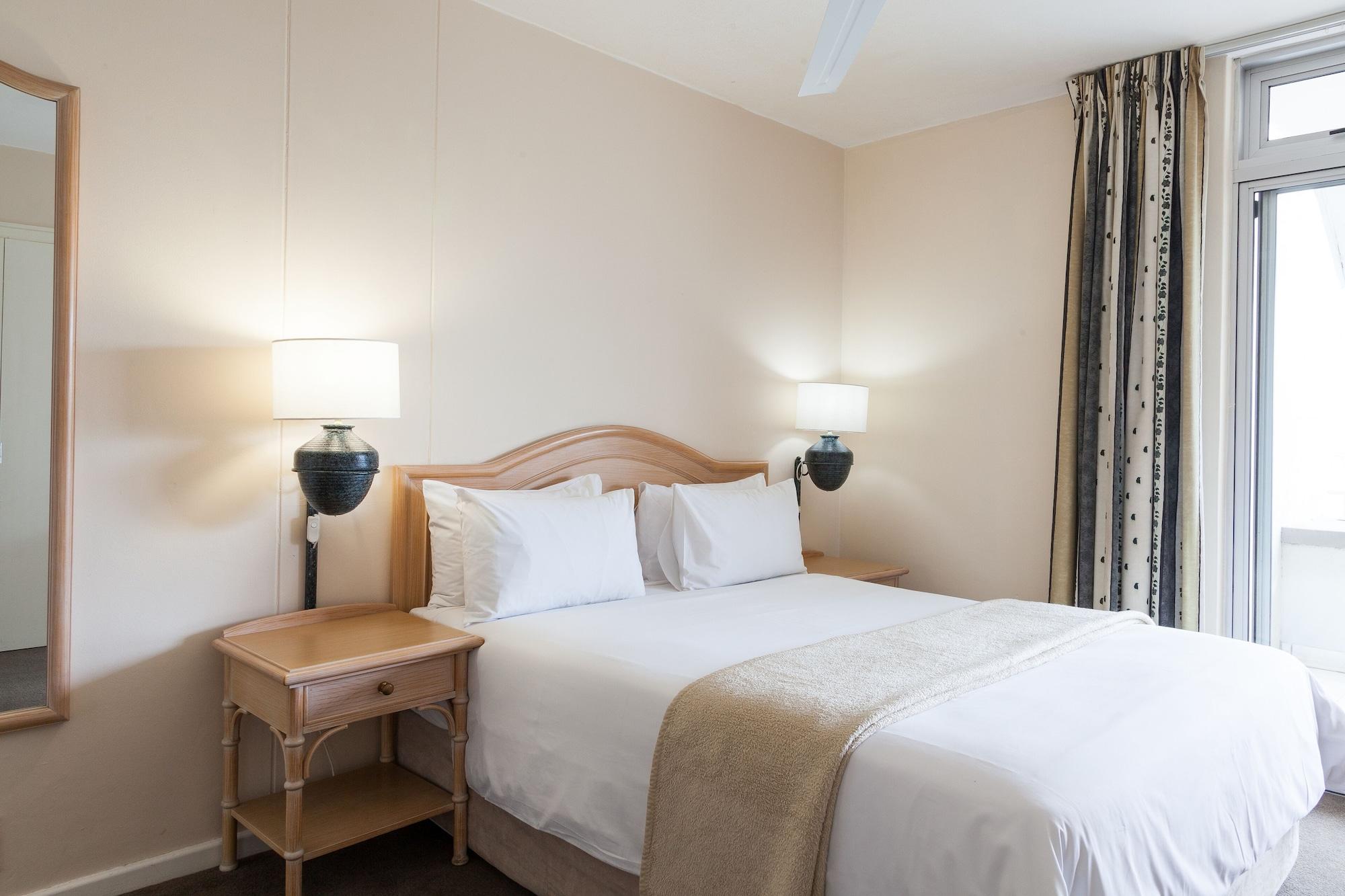 Hotel Dolphin Self Catering Bloubergstrand