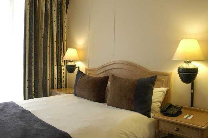 Dolphin Self Catering