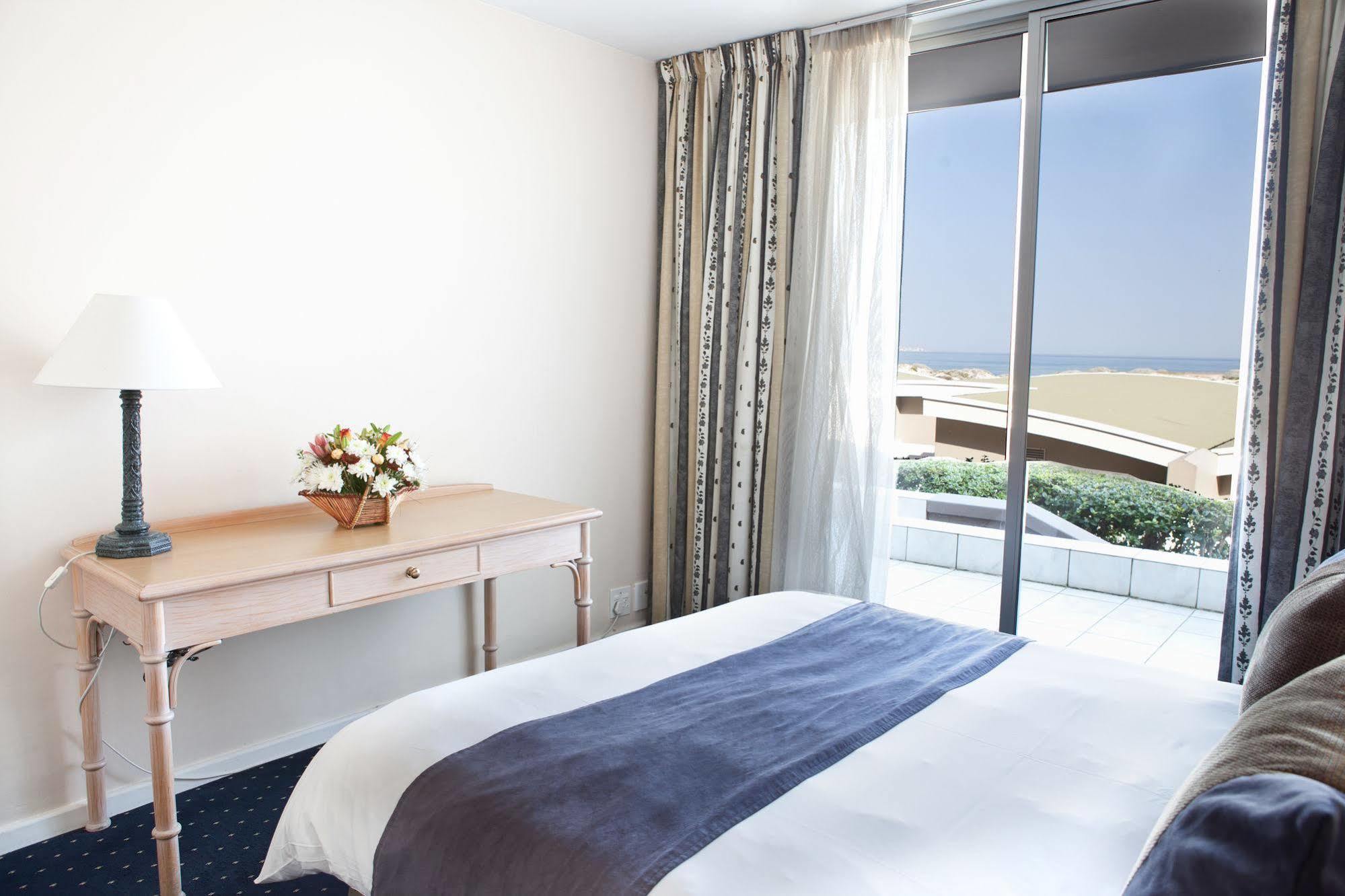 Hotel Dolphin Self Catering Bloubergstrand